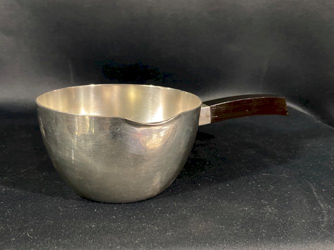 Casserole en métal argenté design Art déco