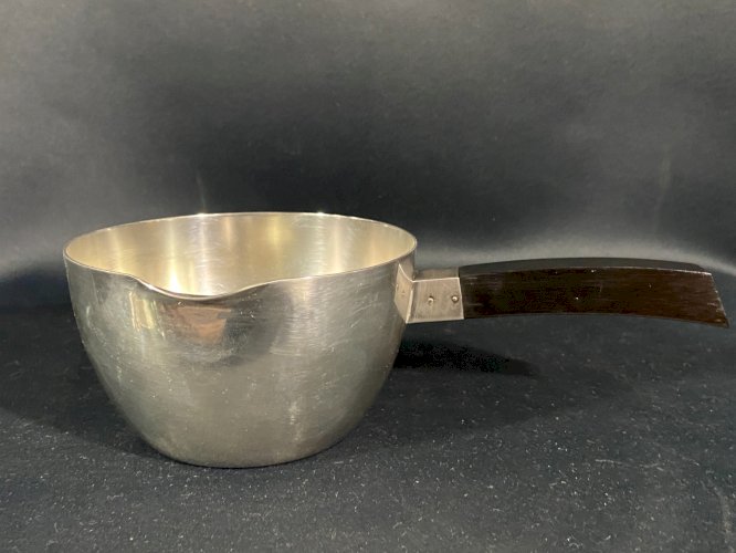 Casserole en métal argenté design Art déco