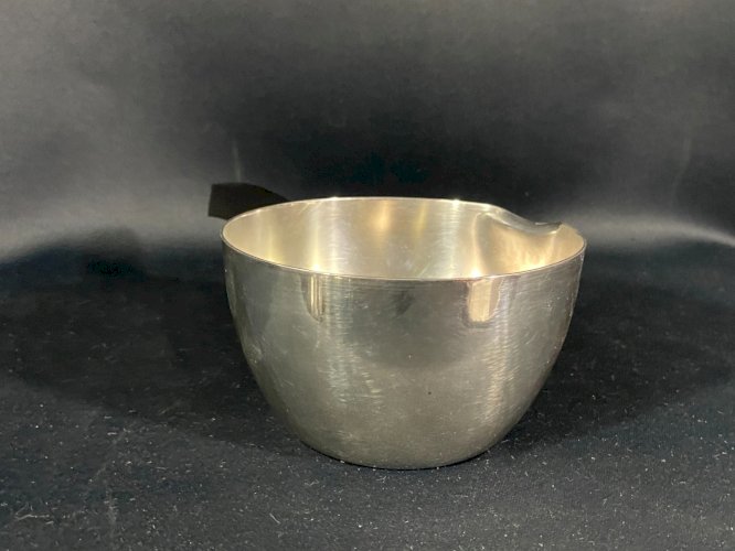 Casserole en métal argenté design Art déco