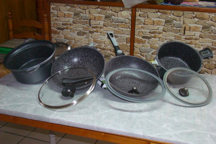 CASSEROLES