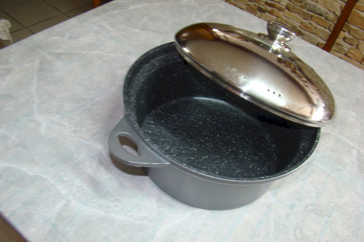 CASSEROLES