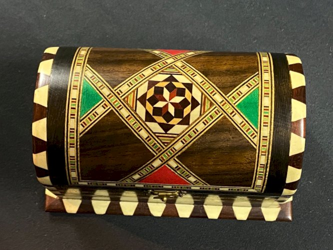 Cassone coffret bombé syrien à décor marqueté Syrie