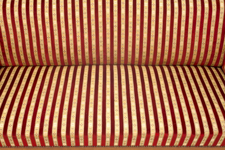 Causeuse Récamier en tissu de soie