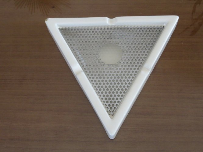 CENDRIER AXIS JUMA CERAMIQUE ET METAL PERFORE ESPAGNE CATALOGNE 1980 MEMPHIS 