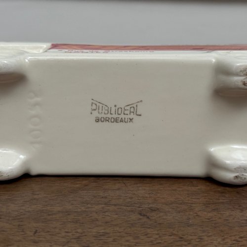 Cendrier Bretagne Déménagements décor de camion fond blanc par Publidéal M3943