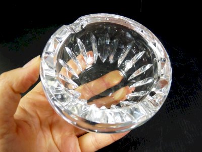 Cendrier cristal taillé Baccarat estampillé D - 10 cm