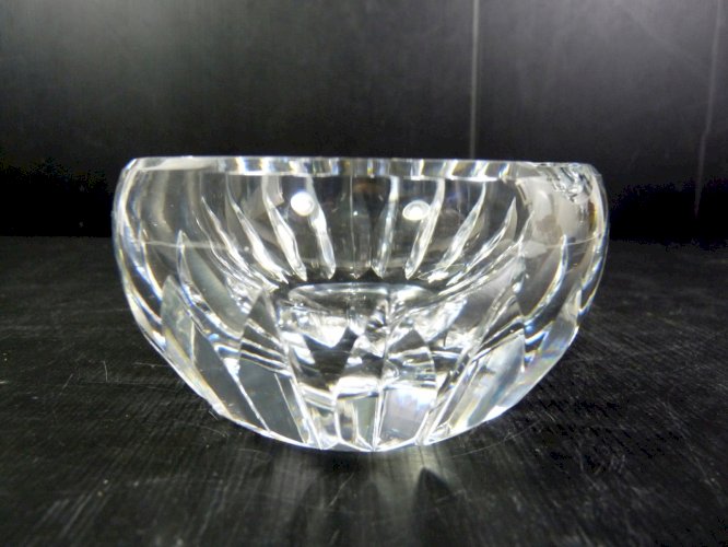 Cendrier cristal taillé Baccarat estampillé D - 10 cm