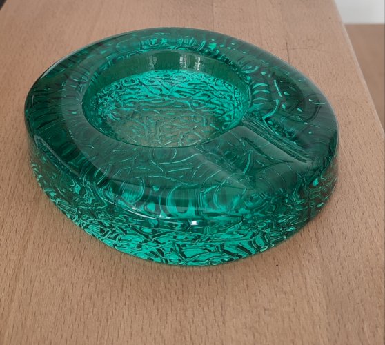Cendrier d'art Kosta Boda Verre massif émeraude ca.1970