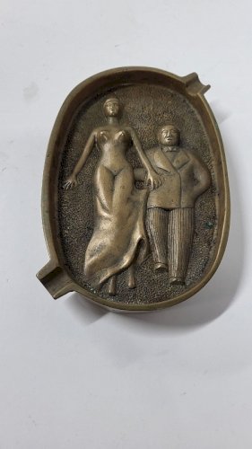 CENDRIER EN BRONZE AMUSANT REF JE