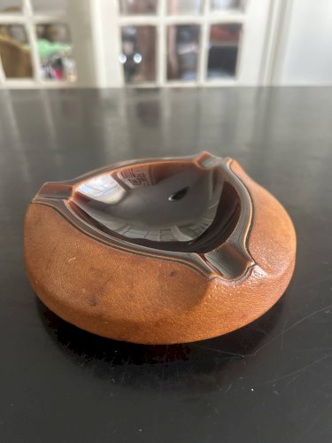 cendrier en céramique et cuir Longchamp