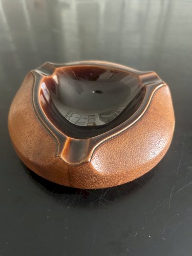 cendrier en céramique et cuir Longchamp