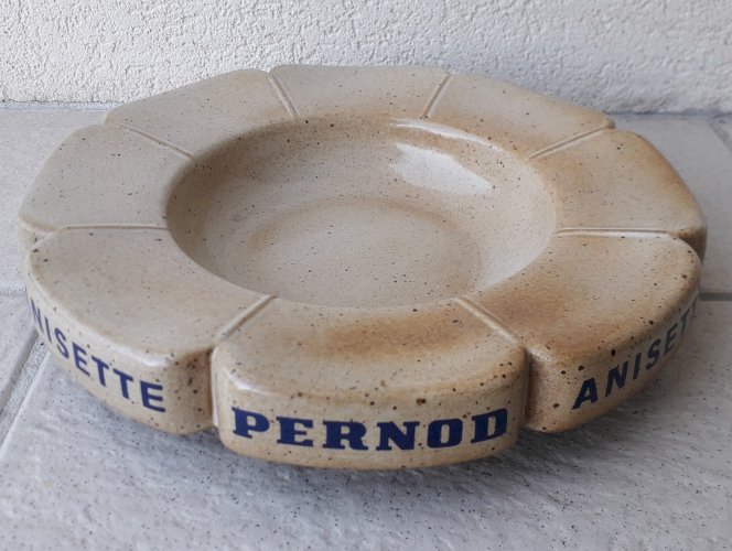 Cendrier en grès Pernod