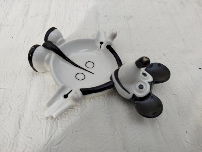 cendrier Michey avant guerre, avant 1940, porcelaine noir et blanc 