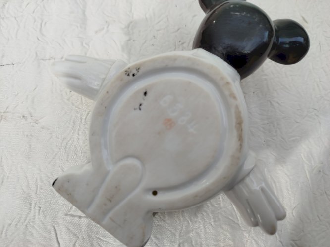 cendrier Michey avant guerre, avant 1940, porcelaine noir et blanc 