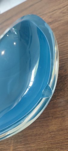 Cendrier ou vide-poche en verre d’art signé – bleu vintage design