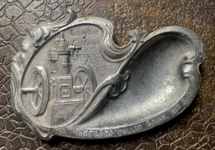 Cendrier publicitaire automobile moteur Millot à Gray gaz essence pétrole alcool