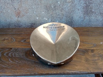 Moët & Chandon advertising ashtray — emblem of French refinement