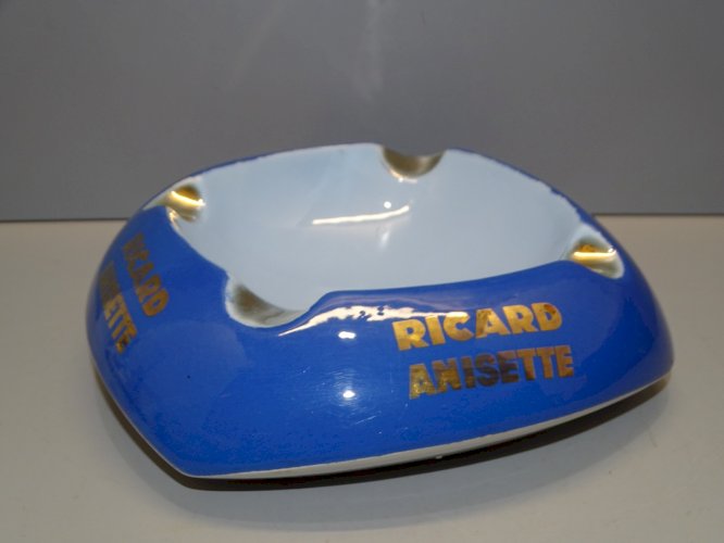 -CENDRIER PUBLICITAIRE RICARD ANISETTE CERAMIQUE RICARD COLLECTION VITRINE  D