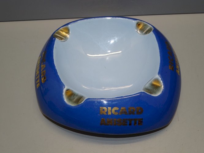 -CENDRIER PUBLICITAIRE RICARD ANISETTE CERAMIQUE RICARD COLLECTION VITRINE  D