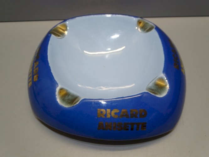 -CENDRIER PUBLICITAIRE RICARD ANISETTE CERAMIQUE RICARD COLLECTION VITRINE  D