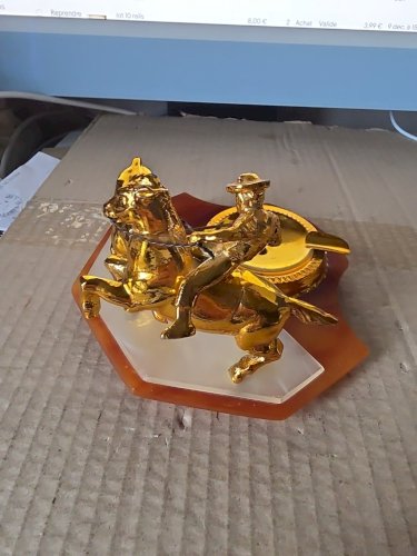 Cendrier  scène de tauromachie 16 x 15 cm