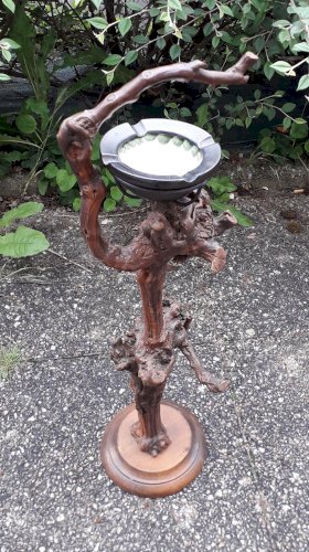 Cendrier sur pied cep de vigne