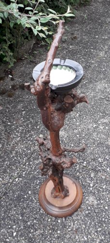 Cendrier sur pied cep de vigne