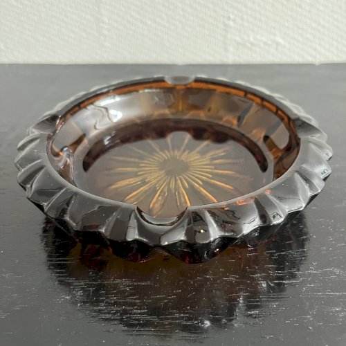 Cendrier verre ambré