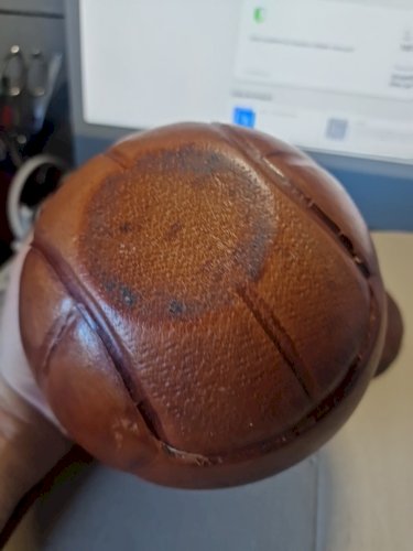 Cendrier vide-poche Ballon De Foot  en cuir et céramique Longchamp AN 50