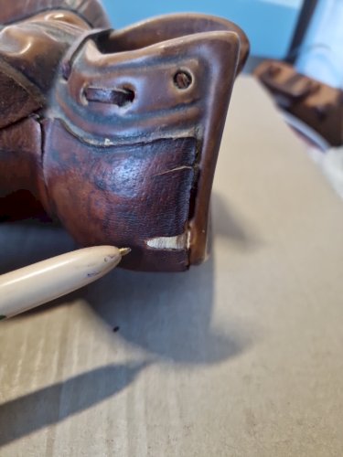 Cendrier vide-poche gant de boxe en cuir et céramique Longchamp AN 50