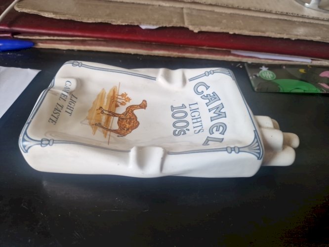 cendrier vide poche grand modele camel filters 8 x 16 cm