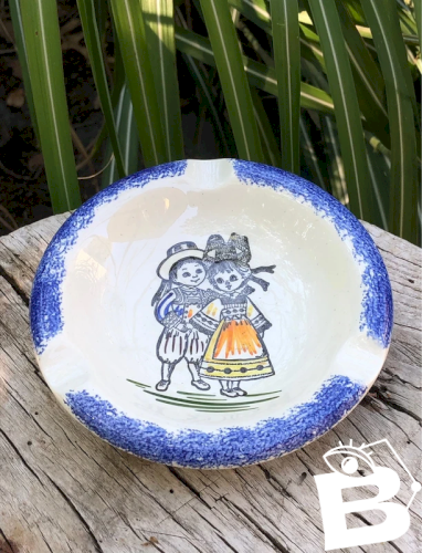 Cendrier vintage en faïence aux décors Bretons