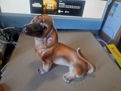 CERAMIC - DACHSHUND - H 18 cm X 20 cm