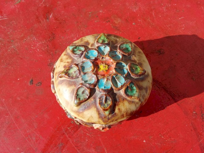 Céramique Vallauris fabriquer par l'atelier la roue Vallauris
