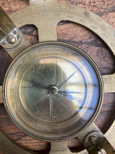 Cercle D Arpentage Boussole Marine Circa 1740 France Fleur De Lys  Laiton Mesure