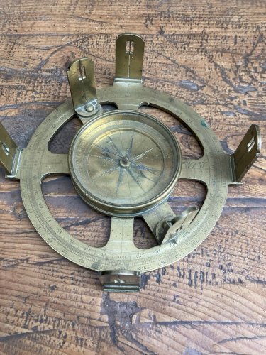 Cercle D Arpentage Boussole Marine Circa 1740 France Fleur De Lys  Laiton Mesure
