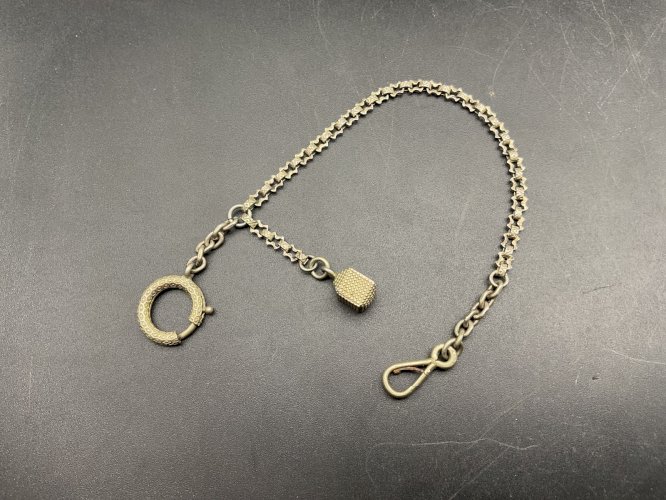 Chaine de Montre CHATELAINE en Argent avec breloque XIXème.