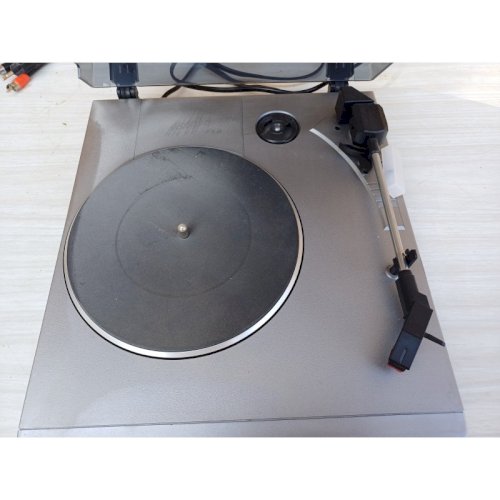 Chaine Sony Cassette , Radio , CD et Tourne disque