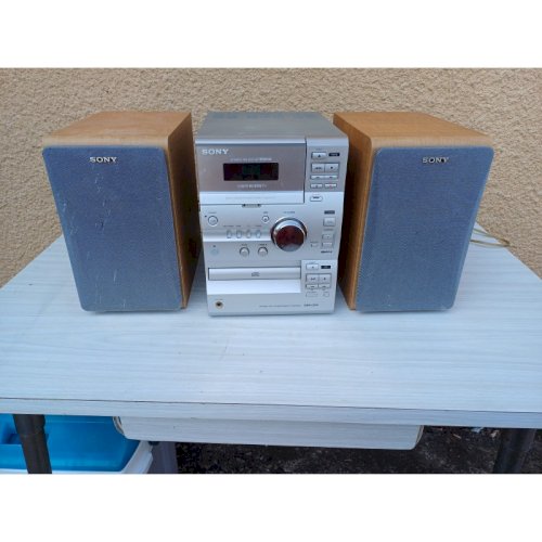 Chaine Sony Cassette , Radio , CD et Tourne disque