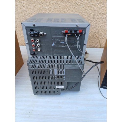 Chaine Sony Cassette , Radio , CD et Tourne disque