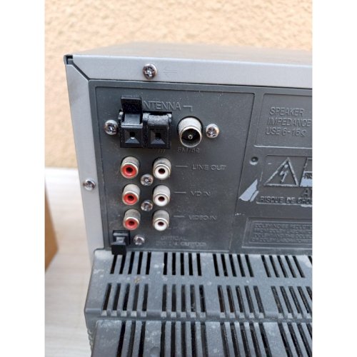 Chaine Sony Cassette , Radio , CD et Tourne disque