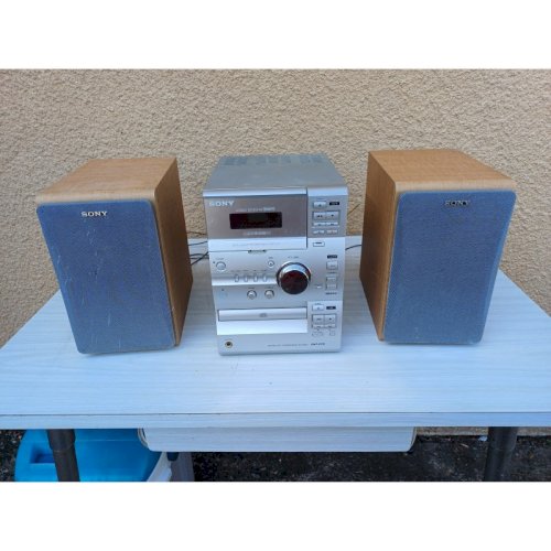 Chaine Sony Cassette , Radio , CD et Tourne disque