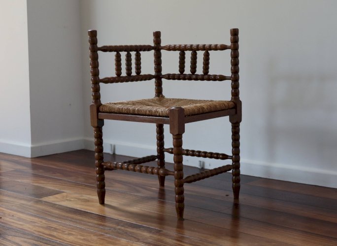 Chaise dangle ancienne en bois tourné