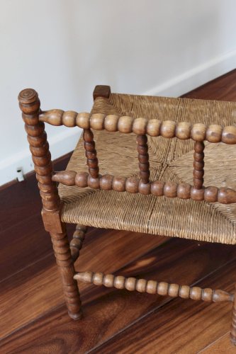 Chaise dangle ancienne en bois tourné