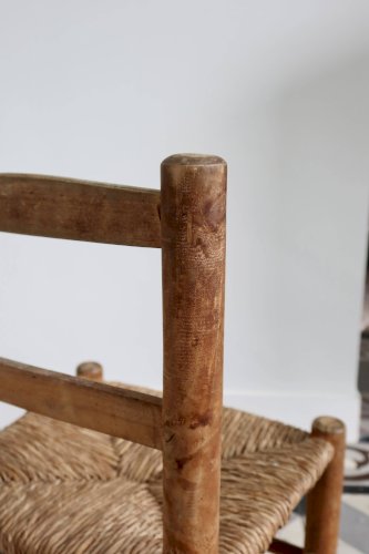 Chaise denfant ancienne en bois et assise paillé