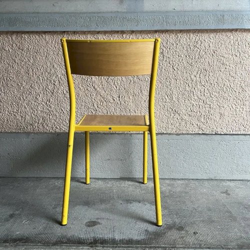 Chaise écolier vintage jaune