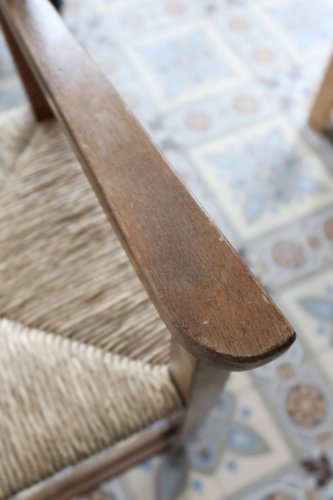 Chaise haute enfant vintage en bois et assise paillée