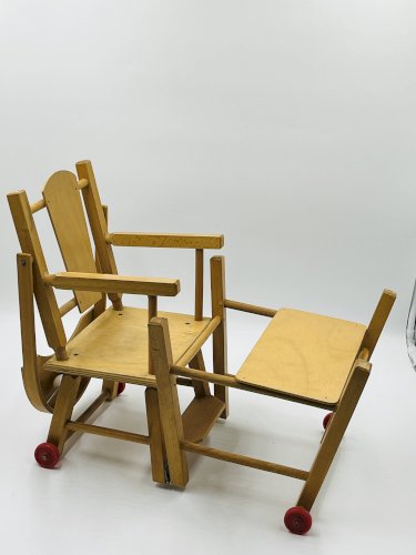 Chaise haute poupée vintage en bois transformable trotteur