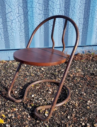 Chaise industrielle en métal