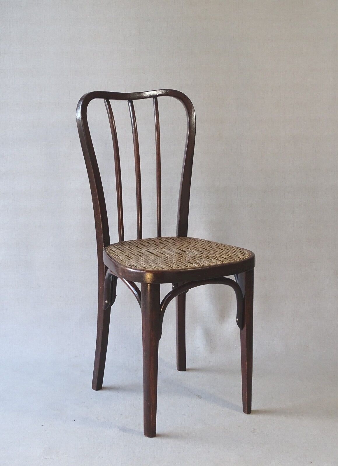 Lot De 6 Chaises Thonet N°732, Style Sécession Viennoise, Circa 1914, Noyer